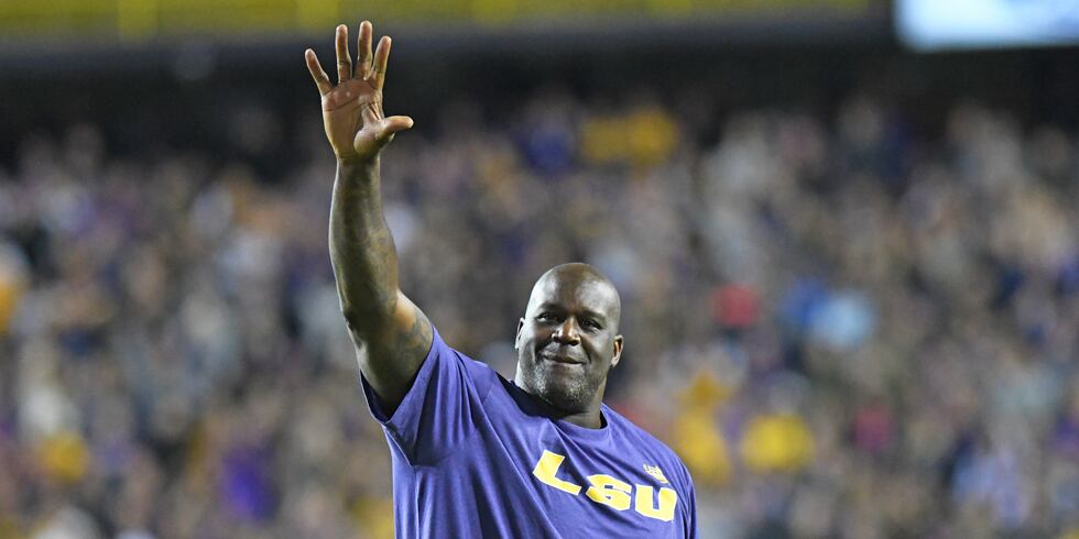 Shaquille O'Neal received a loud ovation when he walked in Tiger Stadium during the...