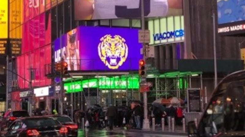 Joe Burrow takesover NYC ahead of Heisman Finalist announcement.