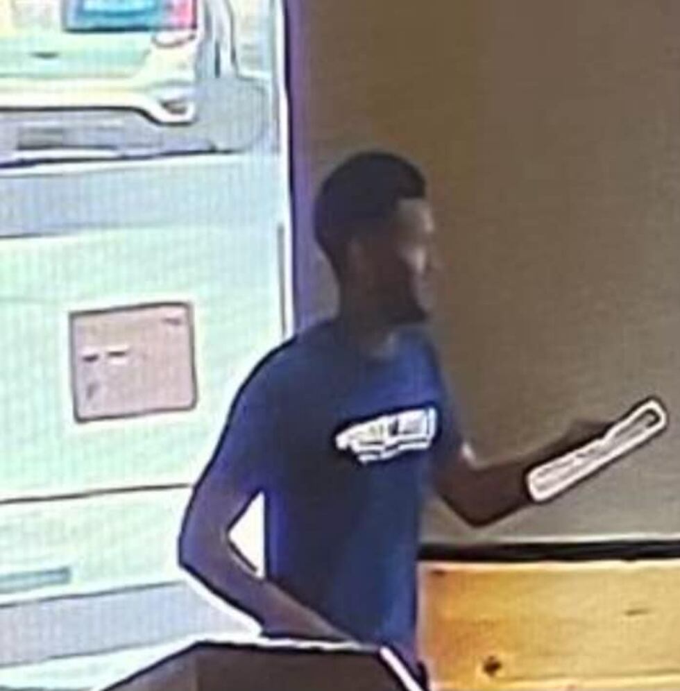 Man accused of scamming potential tenants