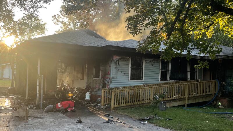 Crews with the Baton Rouge Fire Department responded to a house fire early Thursday morning.