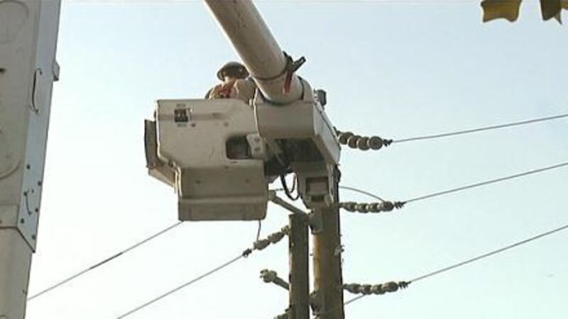 Entergy crews work on lines