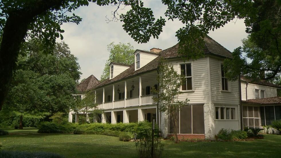 Clementine Hunter's artwork displayed at Melrose Plantation